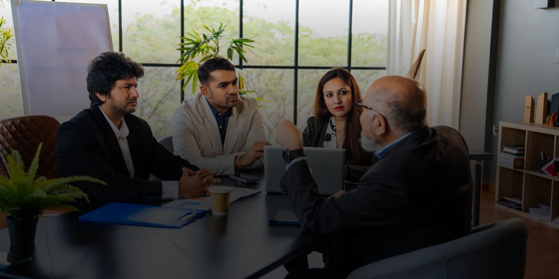 Background-Hero-How-We-Work